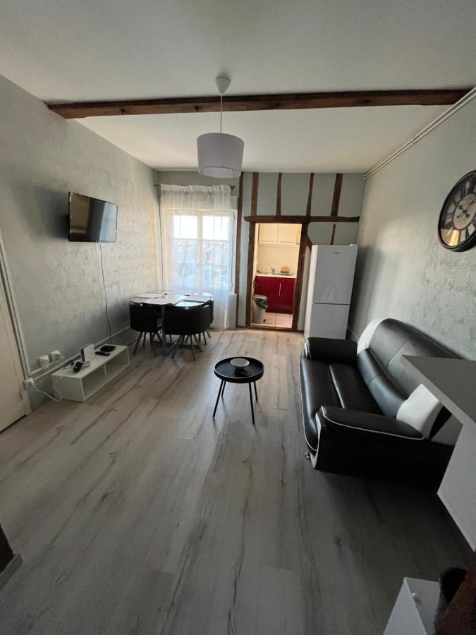 Saint Martin Apartment Troyes Bagian luar foto