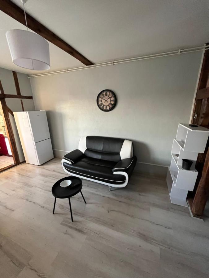 Saint Martin Apartment Troyes Bagian luar foto